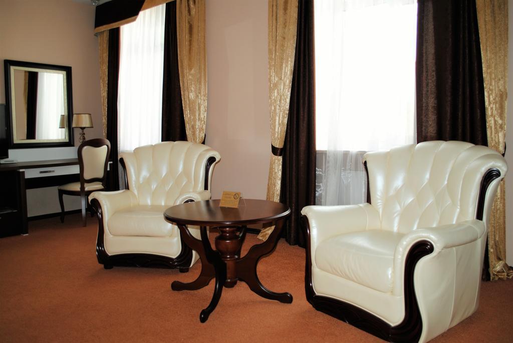 Gubernsky Hotel Minsk Ngoại thất bức ảnh