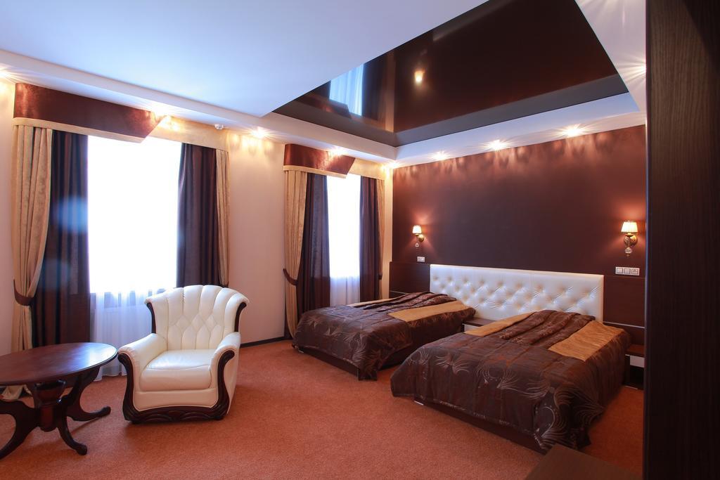 Gubernsky Hotel Minsk Ngoại thất bức ảnh