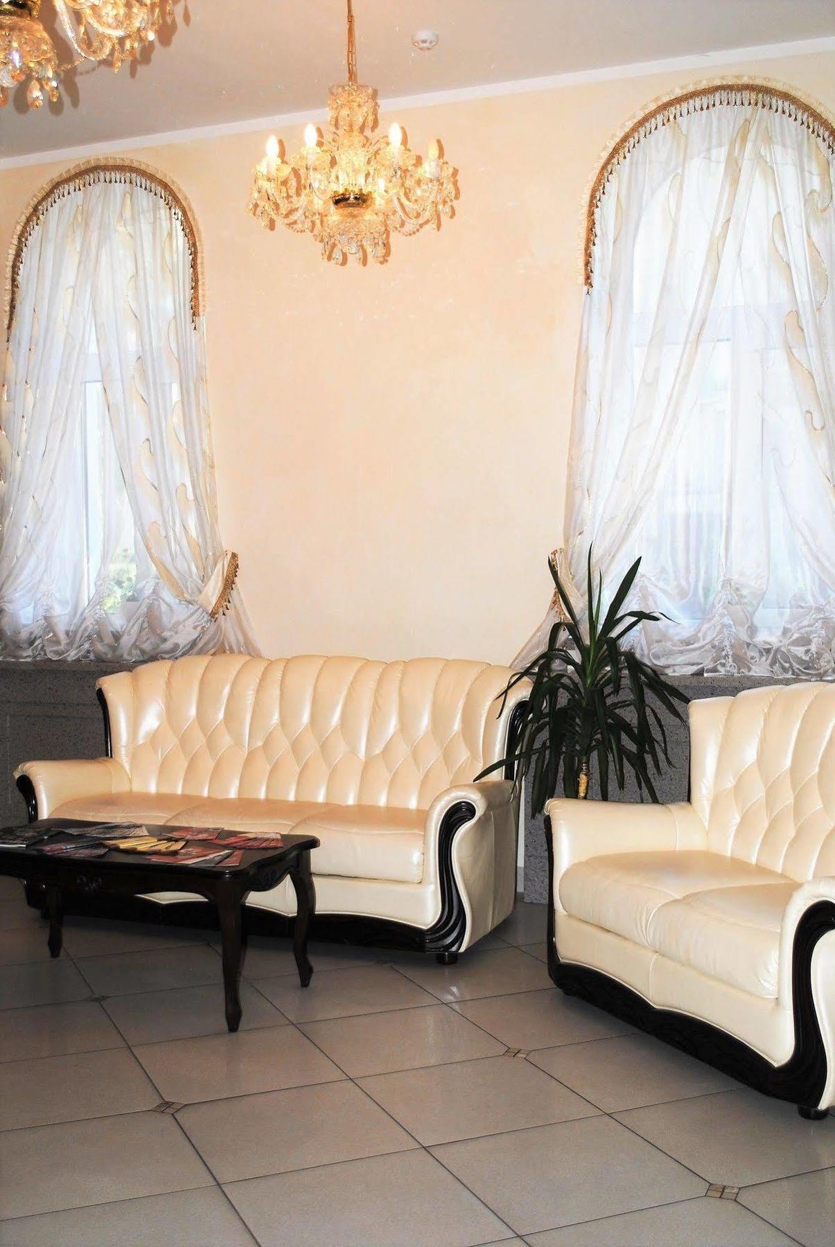 Gubernsky Hotel Minsk Ngoại thất bức ảnh