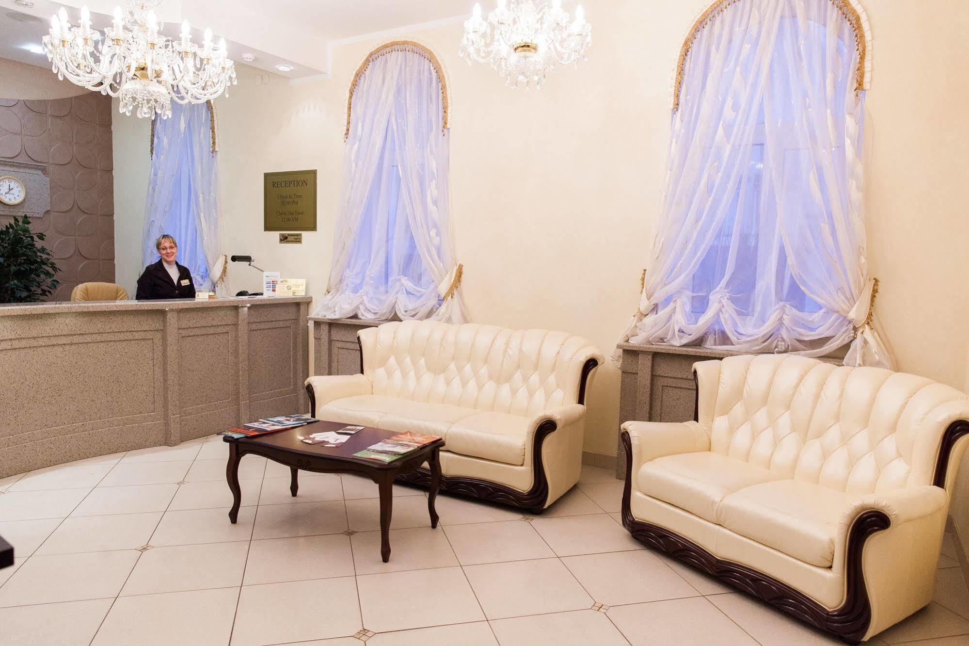 Gubernsky Hotel Minsk Ngoại thất bức ảnh