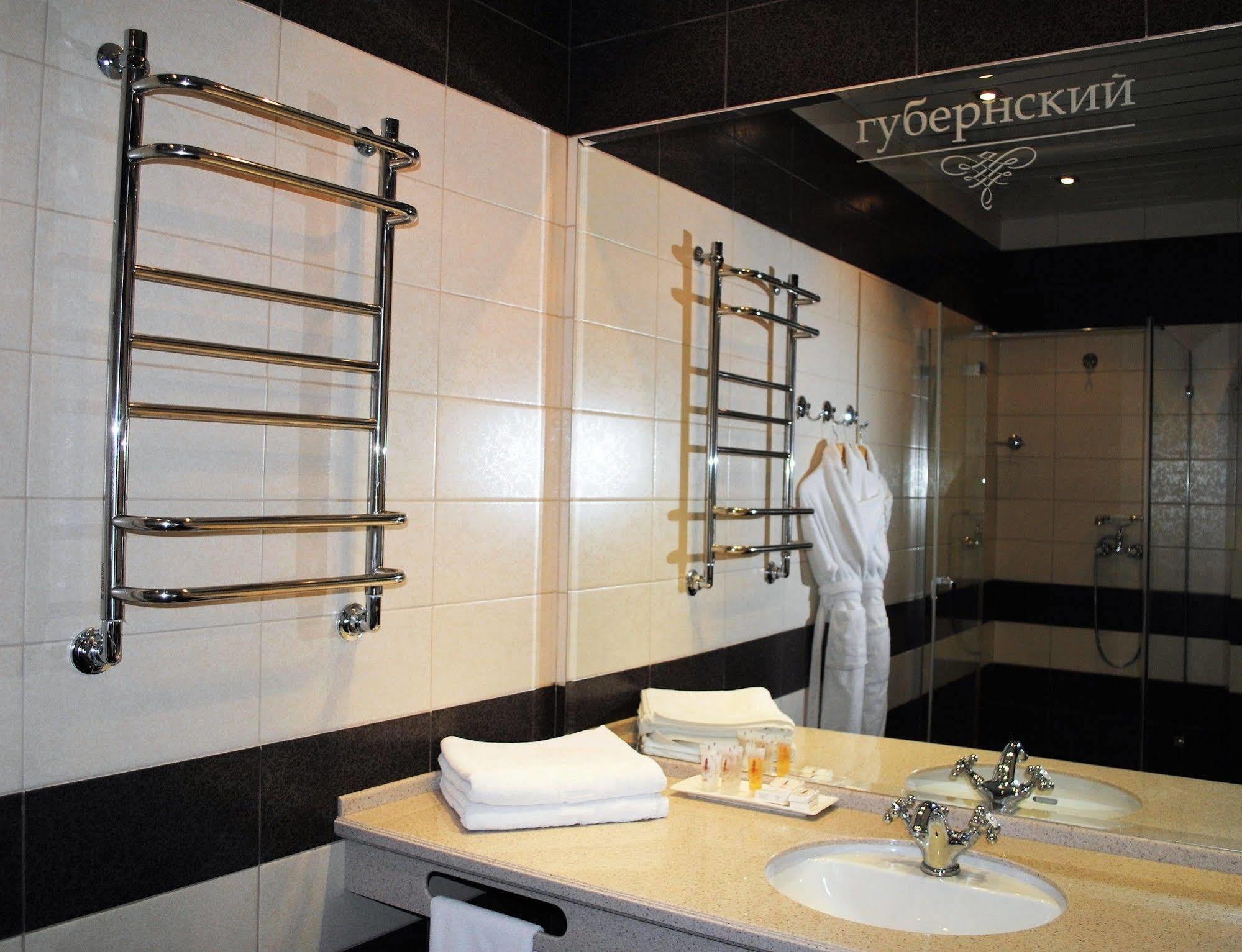 Gubernsky Hotel Minsk Ngoại thất bức ảnh