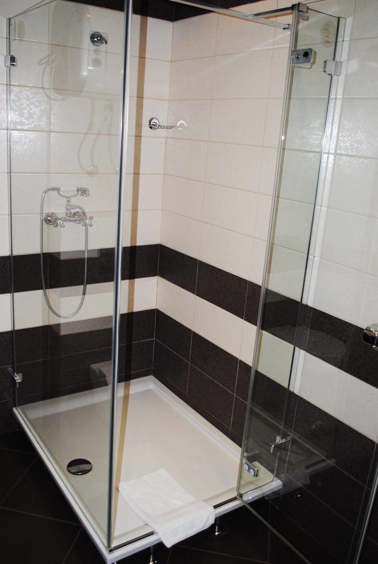 Gubernsky Hotel Minsk Ngoại thất bức ảnh