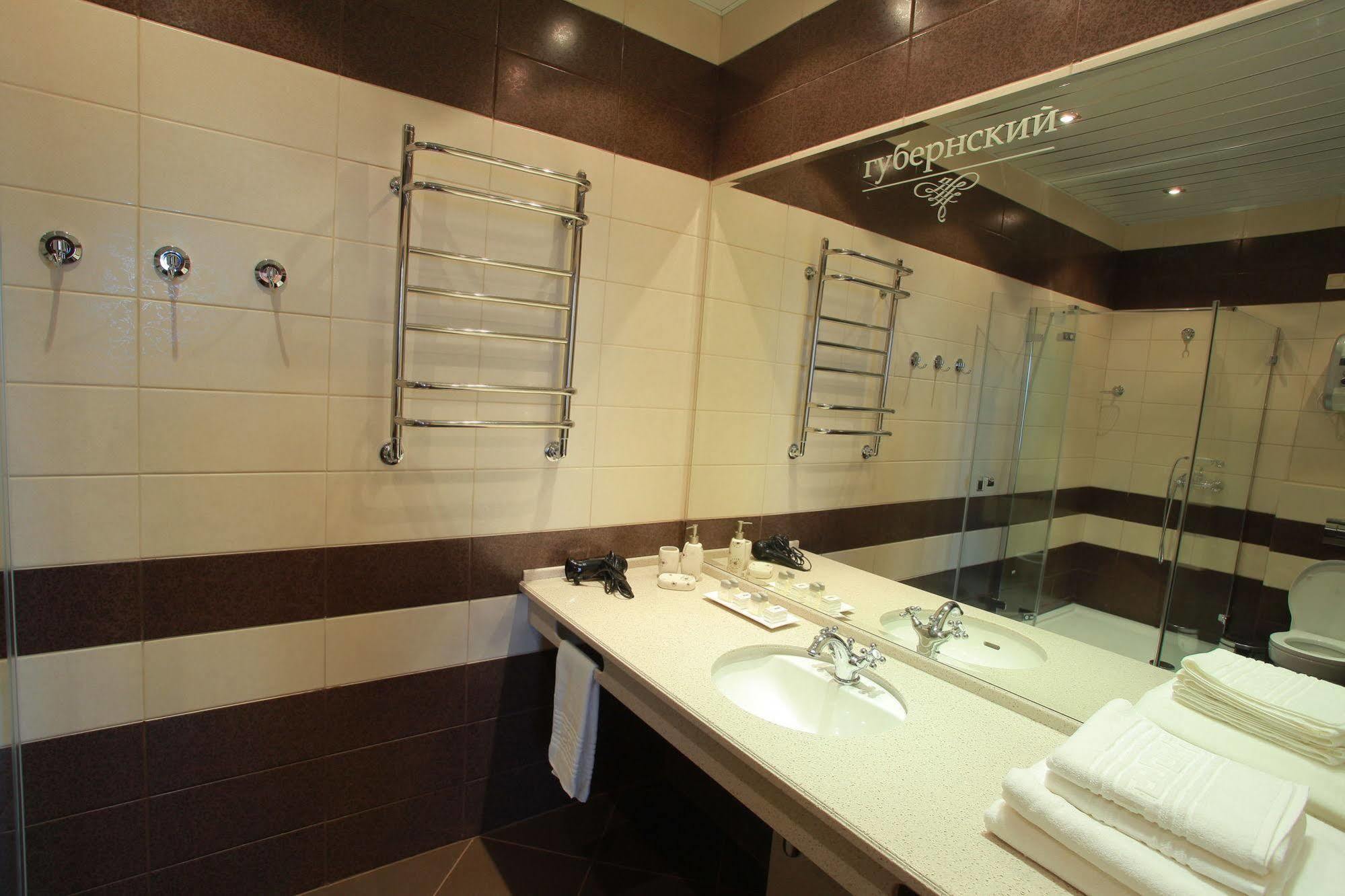 Gubernsky Hotel Minsk Ngoại thất bức ảnh