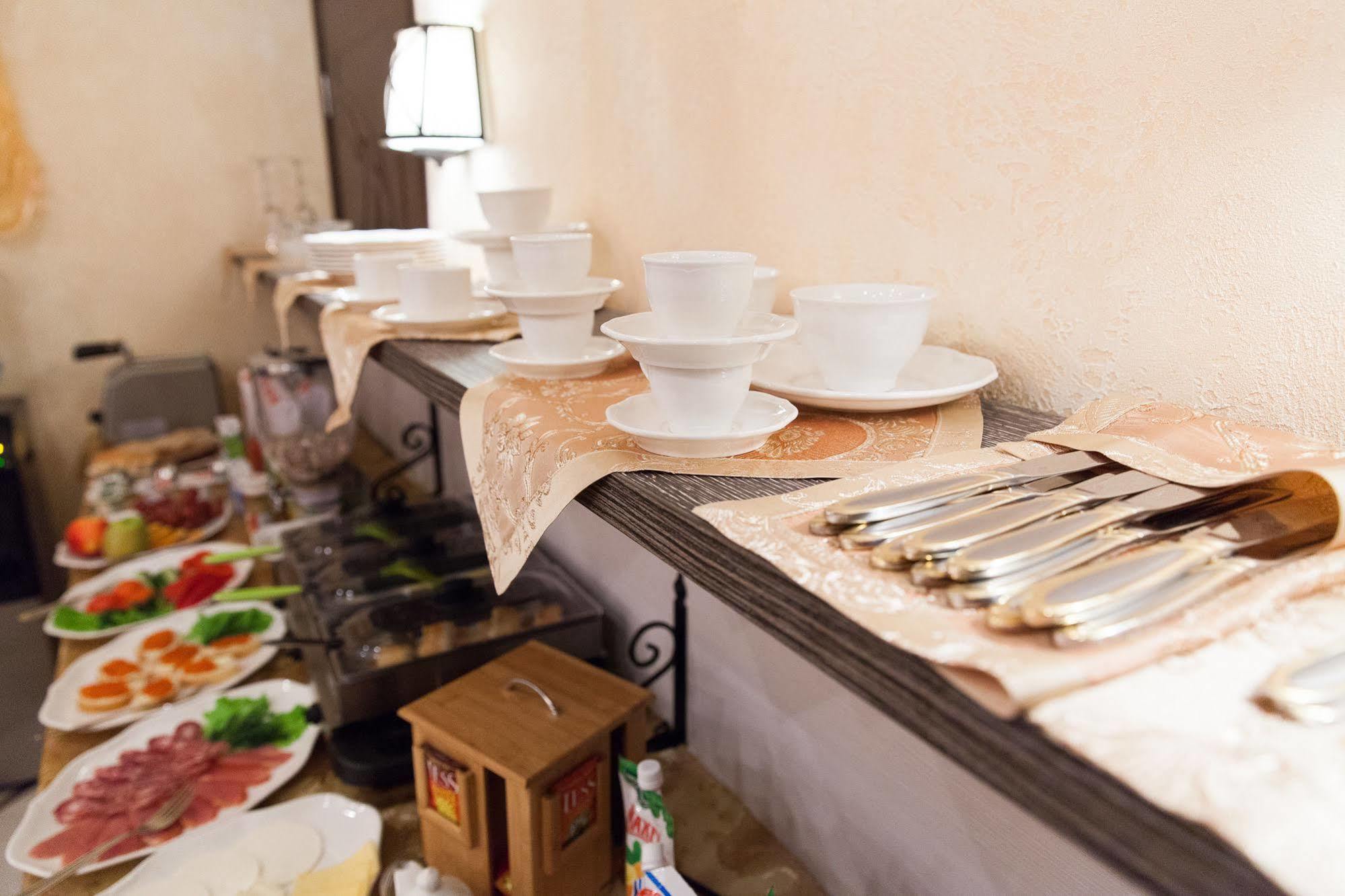 Gubernsky Hotel Minsk Ngoại thất bức ảnh